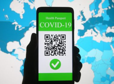 Germanii ar putea fi obligaţi să prezinte un test negativ, dovada vaccinării sau trecerii prin Covid-19 pentru a călători cu mijloacele de transport în comun
