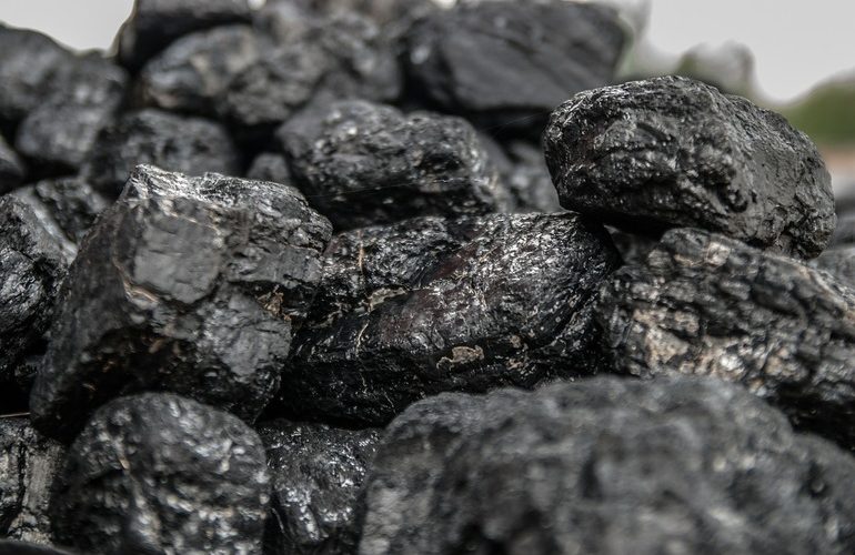 Preţurile cărbunelui au scăzut puternic în China, provocând un declin generalizat al cotaţiilor mărfurilor la nivel global