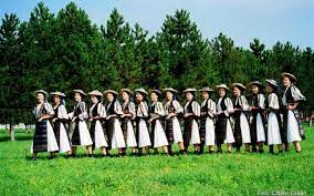 ''Purtata'' - Jocul fetelor şi nevestelor de pe Valea Târnavei, documentată de specialişti