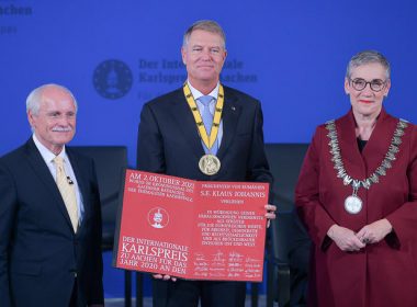 Iohannis a primit premiul Carol cel Mare