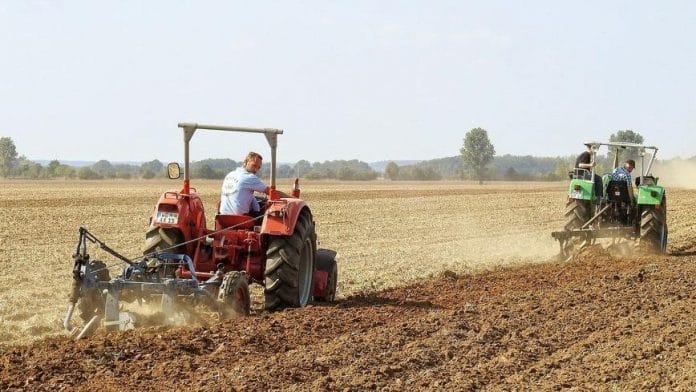 CE a prezentat strategia de acţiuni pe termen scurt şi mediu pentru a asigura securitatea alimentară şi a ajuta fermierii din UE