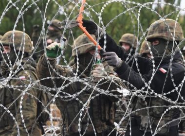 Belarus trimite unităţi de luptă la frontiera cu Ucraina