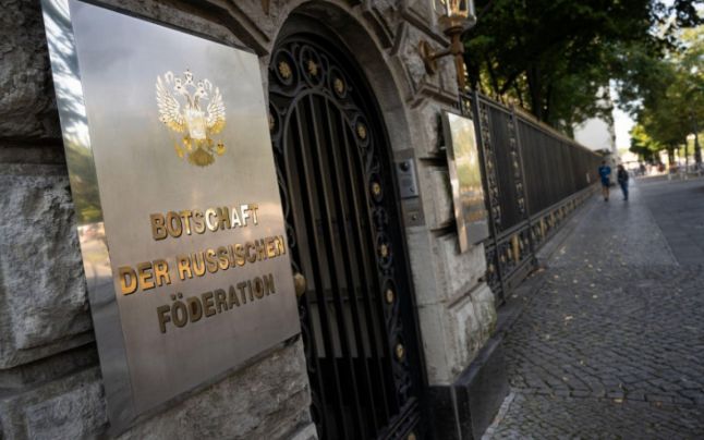 Noi indicii arată că diplomatul rus căzut de la etajul ambasadei Moscovei la Berlin era spion FSB
