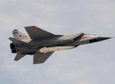 Rusia a folosit un avion de luptă pentru a intercepta un avion britanic spion în apropierea Crimeei