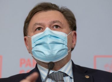 Alexandru Rafila: Nu exclud ca un prim caz de infectare cu Omicron să existe deja în România