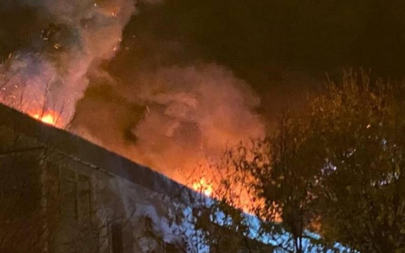 Incendiu într-un bloc din Slatina. 28 de persoane evacuate