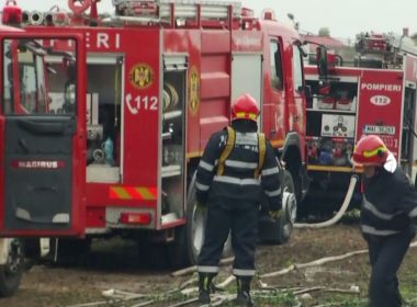 Incendiu violent în Prahova. Mai multe case au fost cuprinse de flăcări