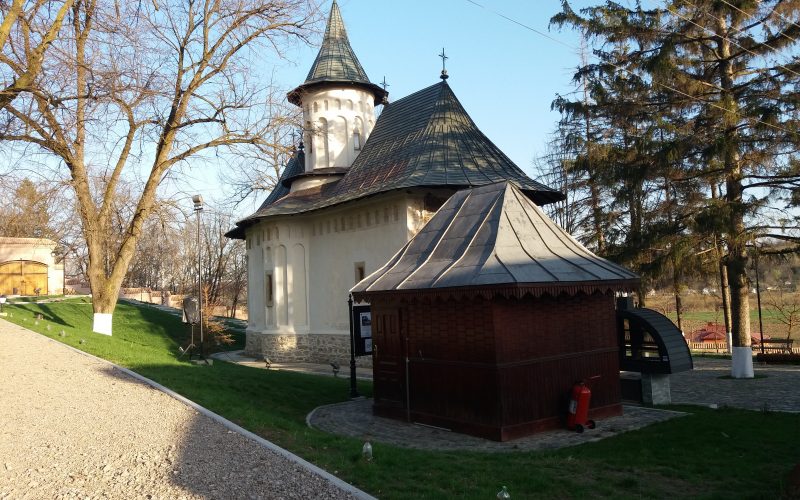 Muzeu care cuprinde şi piese de peste 300 de ani, deschis la Mănăstirea Coşula