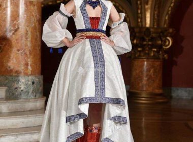 Reprezentanta României la Miss Universe - rochie creată de un designer israelian cu origini româneşti, la proba costum naţional