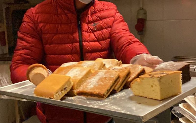 Mâncare expirată, livrată în 12 şcoli din Bucureşti şi Giurgiu