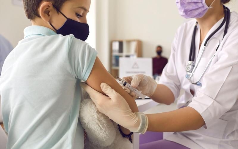 Israelul vaccinează copiii anti-Covid