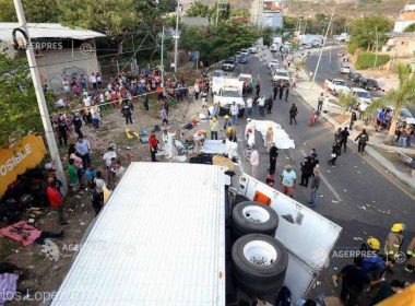 Guatemala a declarat 3 zile de doliu naţional după accidentul de camion din Mexic, îsoldat cu 55 de morţi