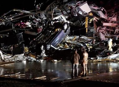 „O tragedie de neimaginat”. America, zguduită de imaginile dezastrului lăsat în urmă de zeci de tornade ucigaşe