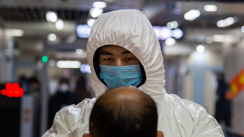 China raportează alte şapte decese şi 3.316 cazuri noi de COVID-19 la Shanghai