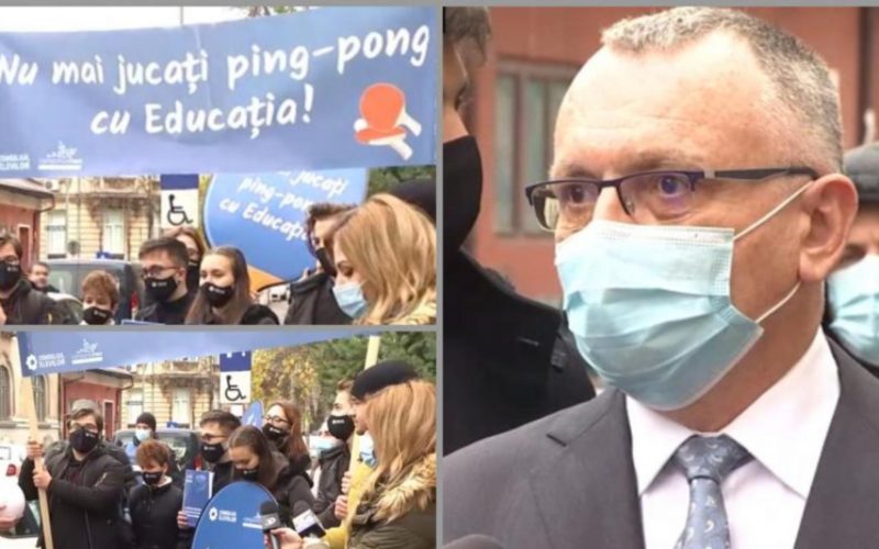 Protest în faţa Ministerului Educaţiei şi Sănătăţii