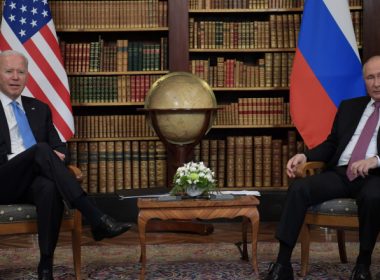 Joe Biden către Vladimir Putin: Rusia va plăti „un preţ teribil” dacă va invada Ucraina