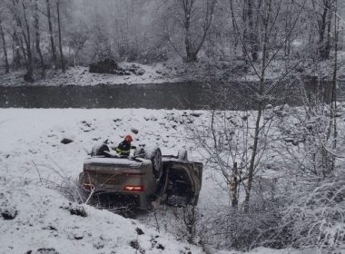 Patru cetăţeni turci, implicaţi într-un accident rutier pe drumul către pârtia de schi de pe Transaplina