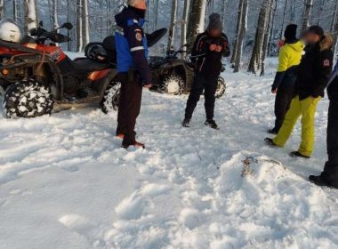 Amenzi de 4000 de lei pentru patru persoane care se plimbau cu ATV-urile pe Muntele Mic, într-o zonă protejată