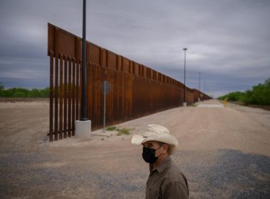 Texasul îşi face zid la graniţa cu Mexicul
