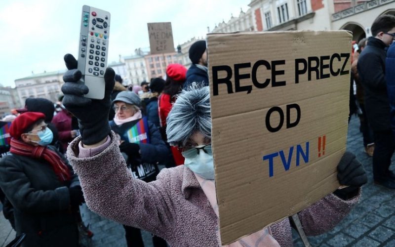 Proteste în mai multe oraşe din Polonia pentru susţinerea libertăţii presei