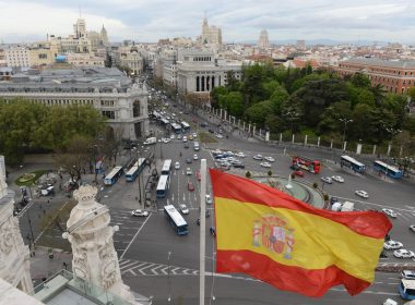 Spania promite dubla cetăţenie pentru români