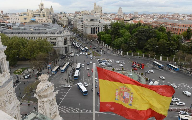 Spania promite dubla cetăţenie pentru români