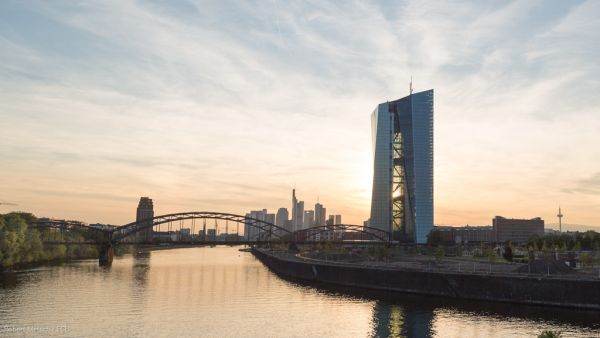 BCE va derula teste de stres privind riscurile climatice