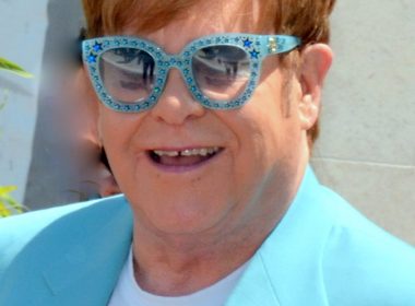 Elton John şi-a reluat turneul de adio după doi ani de pauză