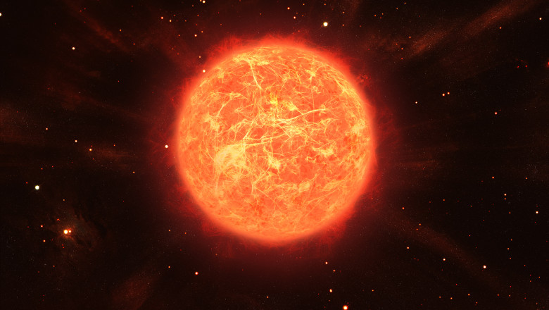 Astronomii au asistat pentru prima oară la explozia violentă a unei stele supergigante roşii în timp real
