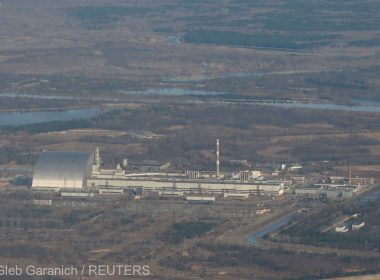 Militari ruşi şi paznici ucraineni controlează centralele nucleare de la Cernobîl şi Zaporojie (oficial rus)
