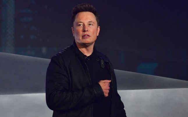Un comandant din oţelăria Azovstal face apel direct la Elon Musk să ajute la evacuarea oamenilor pentru a ajunge într-o ţară intermediară: ”Vii de pe altă planetă să îi înveţi pe oameni să creadă în imposibil”