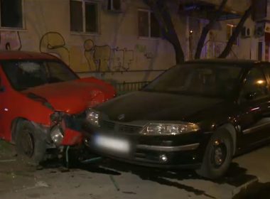 Accident în lanţ în Bucureşti. Un bărbat beat şi fără permis a lovit trei maşini şi un copac, în timpul unei razii a poliţiei