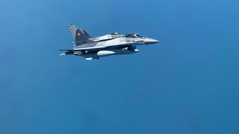 România a ridicat în aer avioanele F-16 şi Mig-21, după ce au fost detectate „activităţi aeriene deasupra Mării Negre”