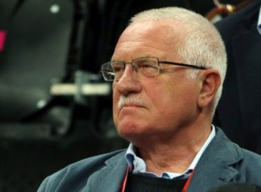 Fostul preşedinte al Cehiei a condamnat rusofobia şi a refuzat să returneze medalia primită din partea Rusiei