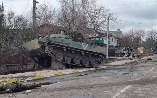 Forţele armate ale Ucrainei au lansat o contraofensivă din direcţia Harkov, distrugând mai multe tancuri inamice