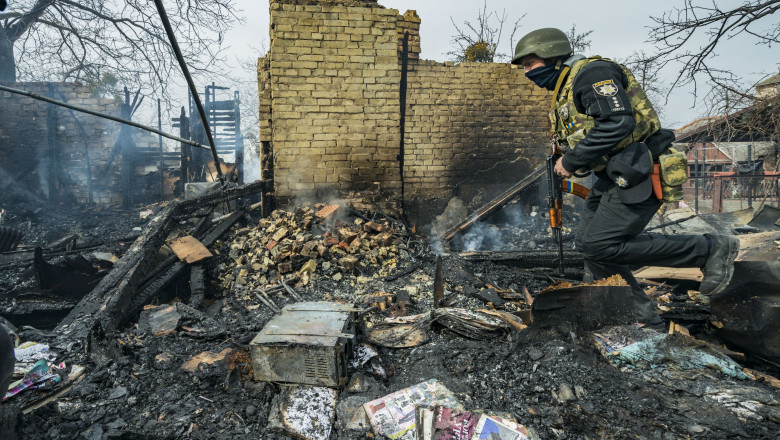 Armata de la Kiev recucereşte mai multe localităţi. Noi coridoare umanitare pentru evacuarea civililor, inclusiv din Mariupol