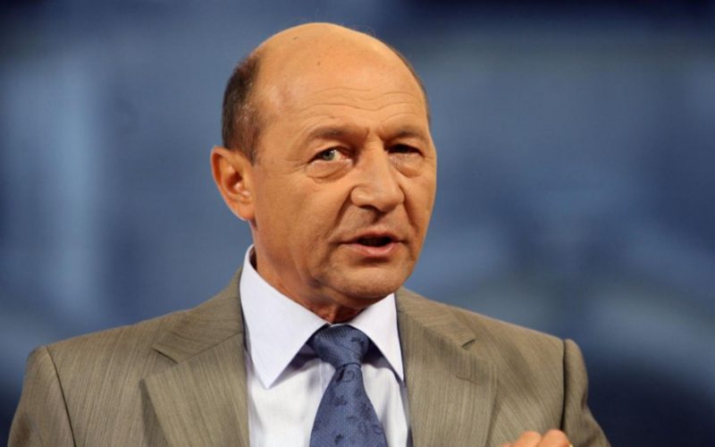 Surse: Traian Băsescu, internat la Paris