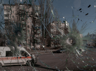 Jurnalişti britanici atacaţi în Ucraina, dintre care unul a fost rănit de gloanţe