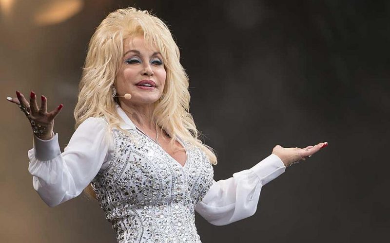 Dolly Parton a refuzat nominalizarea pentru a fi inclusă în Rock and Roll Hall of Fame