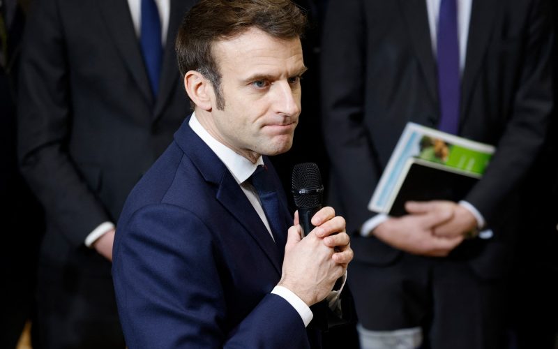 Macron consideră inacceptabile condiţiile lui Putin pentru un armistiţiu în Ucraina
