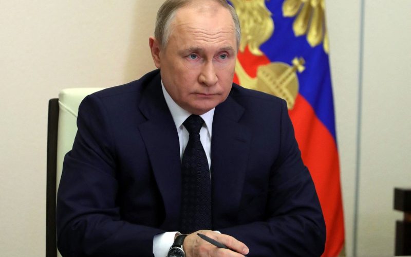 Vladimir Putin a ordonat sancţiuni în răspuns la cele impuse de Occident, anunţă Kremlinul