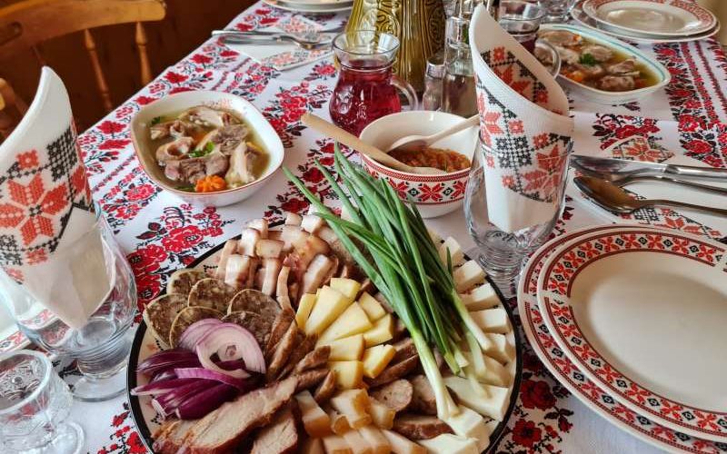 Vrancea: Primul punct gastronomic local din judeţ a fost deschis la Soveja