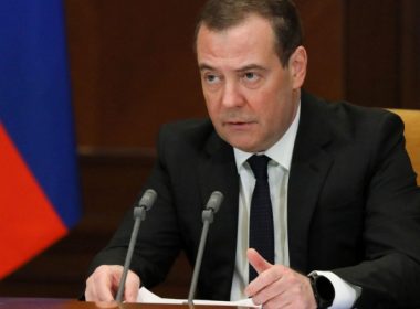 Dmitri Medvedev: Rusia şi-ar putea limita exporturile de grâu doar la ţările „prietene”￼