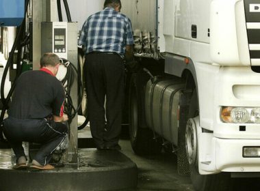 Un tirist român a reuşit să facă plinul de 262 de ori fără să plătească, în zeci de benzinării din Belgia