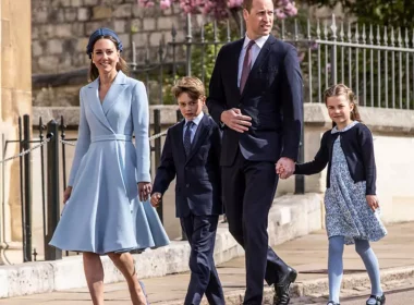 Kate Middleton şi Prinţesa Charlotte au participat la slujba de Paşte în ţinute asortate şi au atras toate privirile