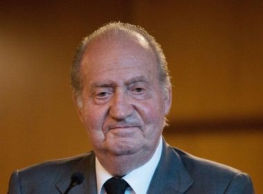 Fostul rege Juan Carlos I revine în Spania, după doi ani de exil