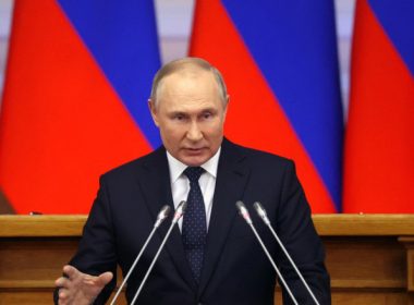 Rusia va apăra ''independenţa şi suveranitatea republicii populare Lugansk'', declară Putin într-un mesaj de felicitare