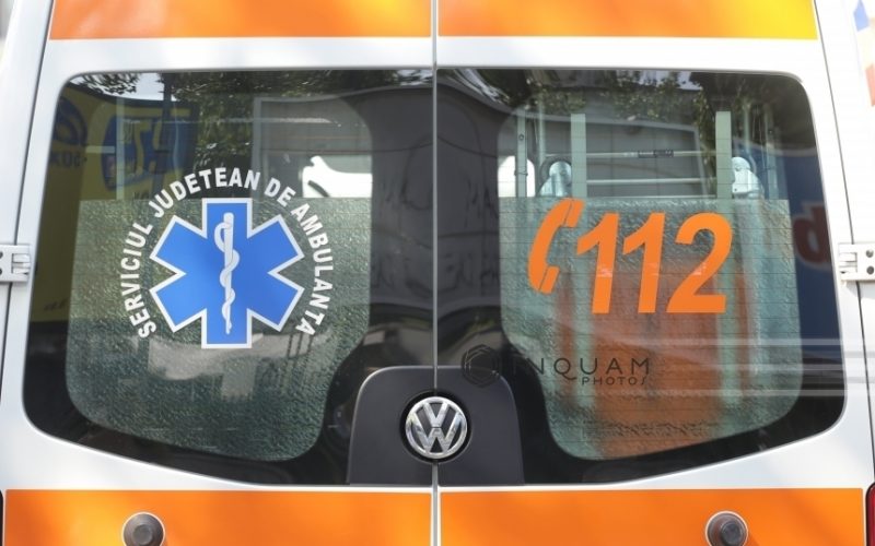 Motociclist rănit într-un accident cu o autospecială de Poliţie pe DN 1, la Nistoreşti