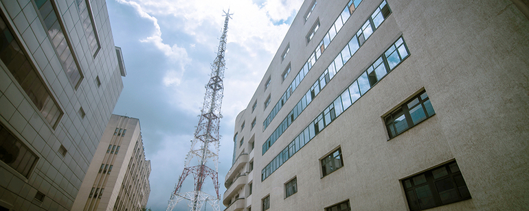 STS cumpără dulapuri metalice pentru echipamente de radiocomunicaţii de peste 7 milioane de euro. Patru oferte