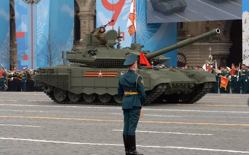 Ruşii au aruncat în luptă cel mai modern tanc al lor. Ucrainenilor le-au trebuit doar câteva zile pentru a ”vâna” primul T-90M 